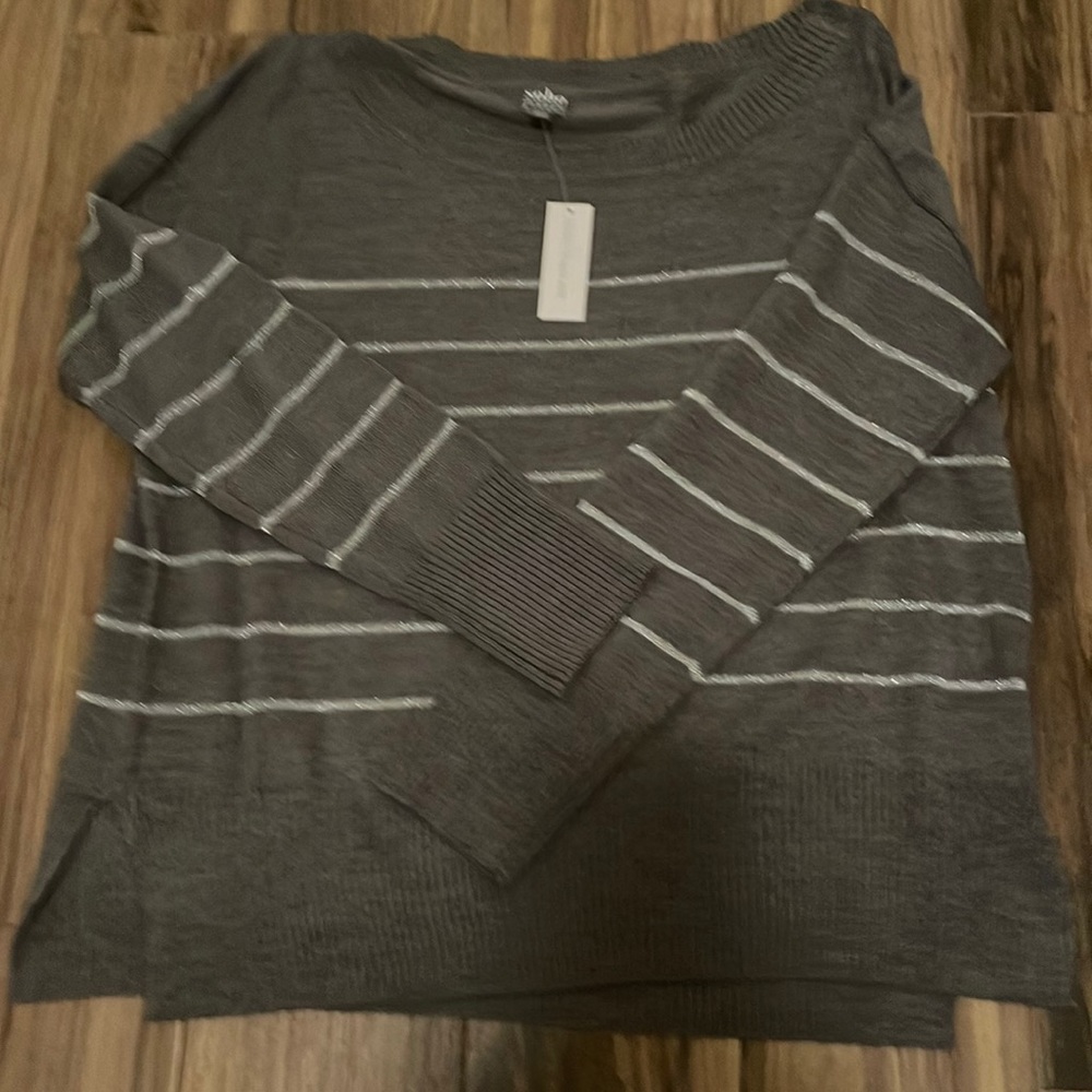 Ladies NWT Sweater